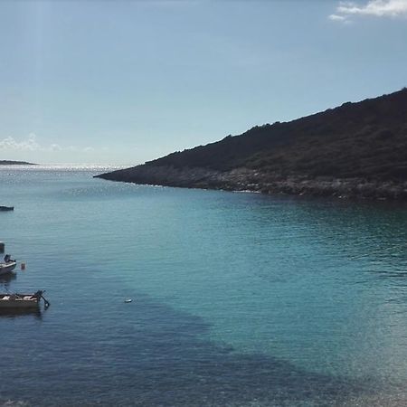Resort Village T.N. Milna Vis Kültér fotó