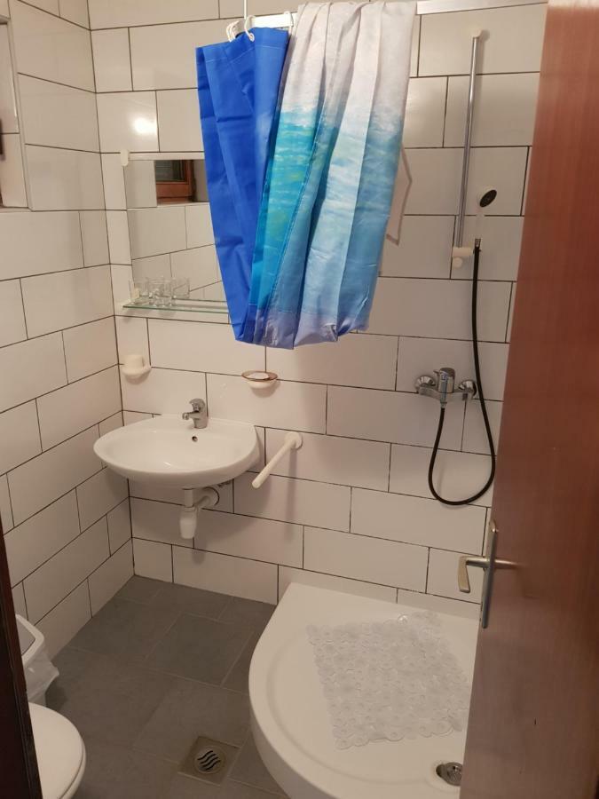 Resort Village T.N. Milna Vis Kültér fotó