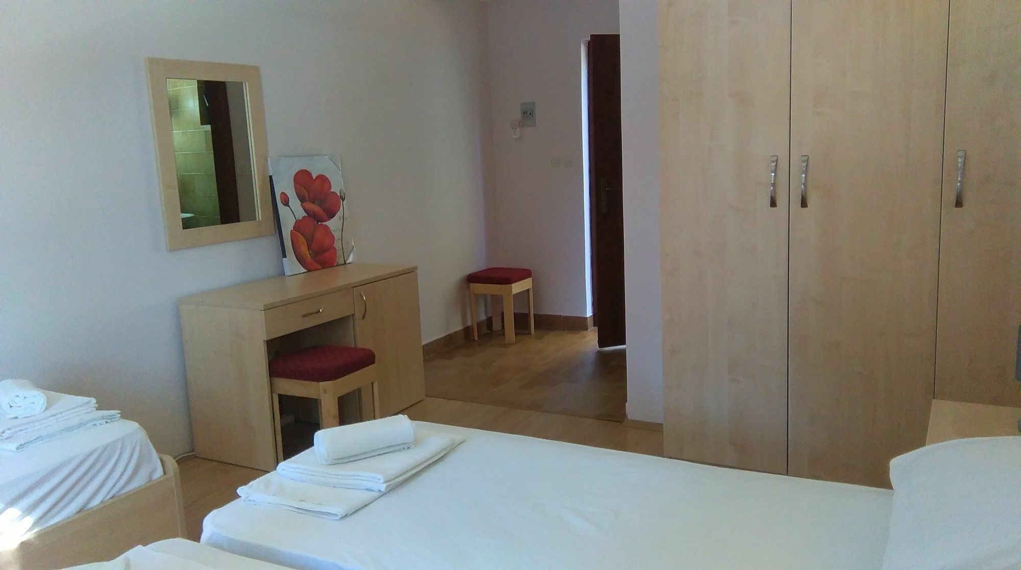 Resort Village T.N. Milna Vis Kültér fotó